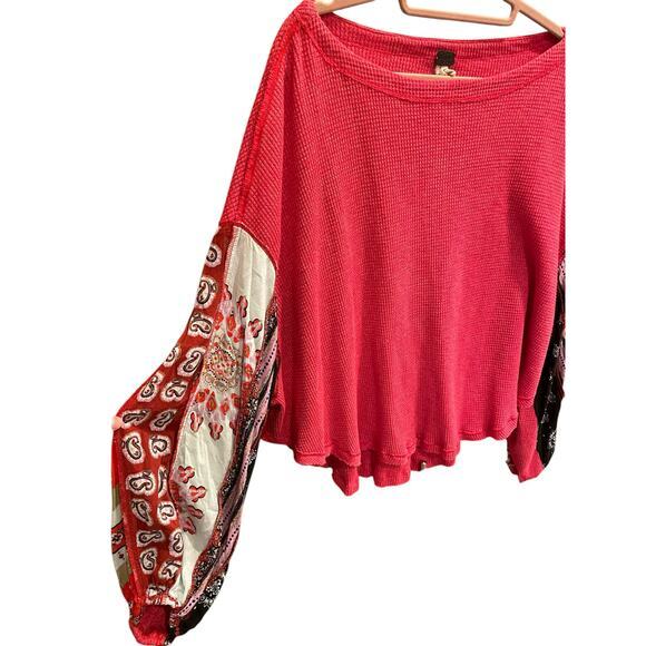 Free People We the Free Women Small Blossom Thermal Top Red Bandana Sleeves Boho - Picture 6 of 17